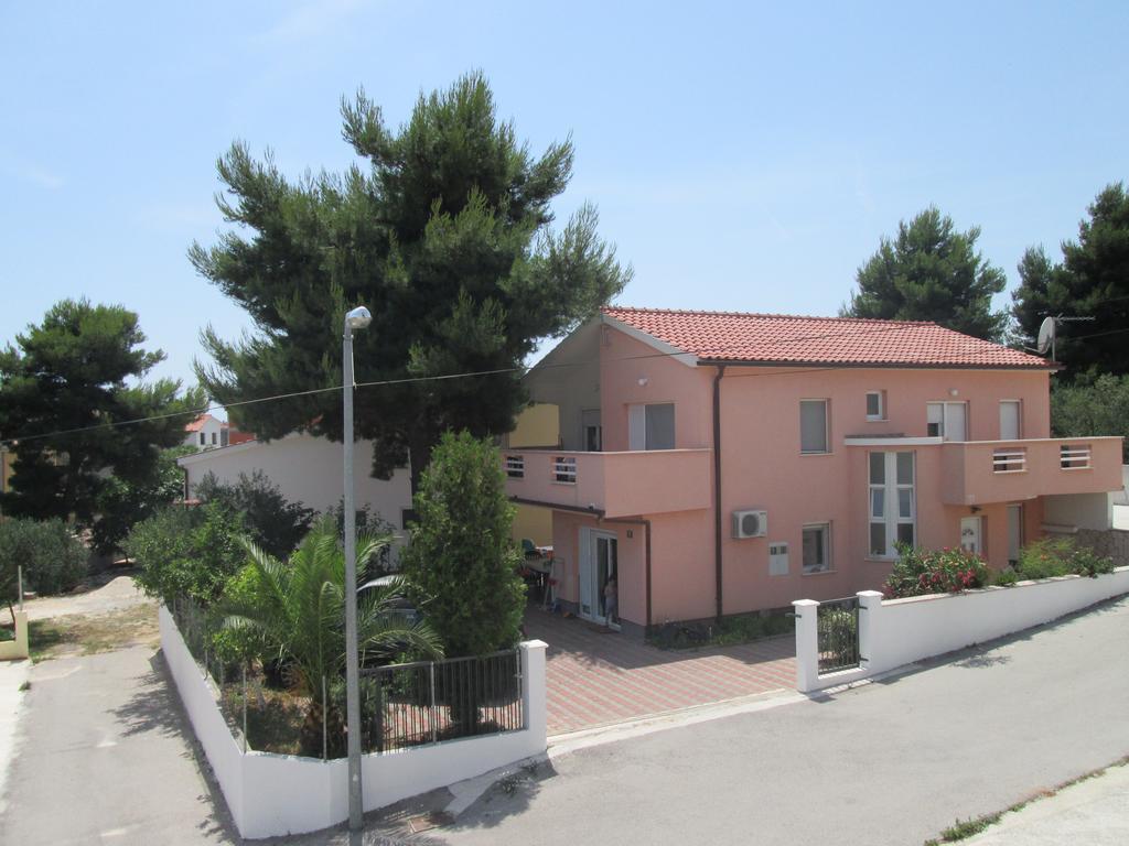 Apartments Luvi تروغير الغرفة الصورة